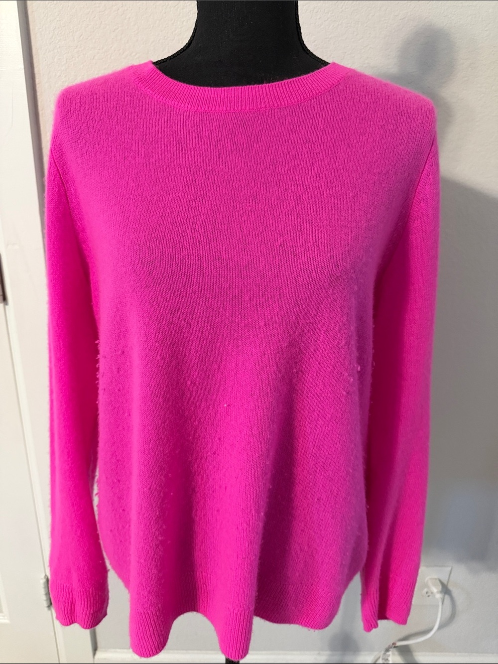 Nordstrom Women's Vibrant Pink Crewneck Sweater
